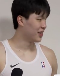 龙8国际-杨瀚森G联赛14分17板采访！渴望更多球权，亲承应对小阵容更自如